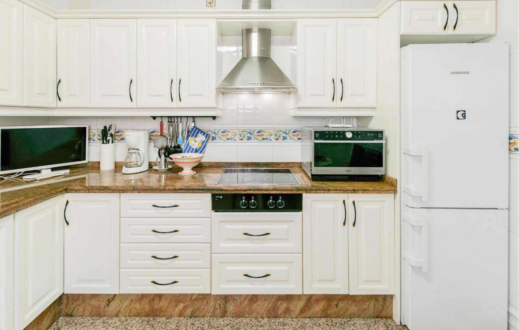 Cozy Apartment In Sevilla With Kitchen Sevilha Exterior foto